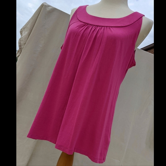 MAKE OFFER: Josephine Chaus Fuschia Pink Gathered Tank Blouse - Picture 1 of 16